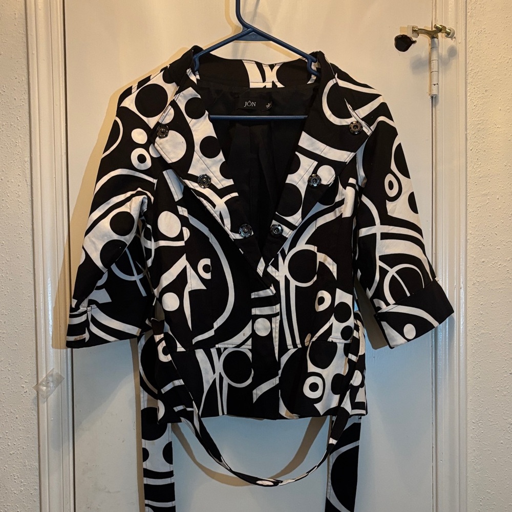 J^onRunning Black and White Jacket